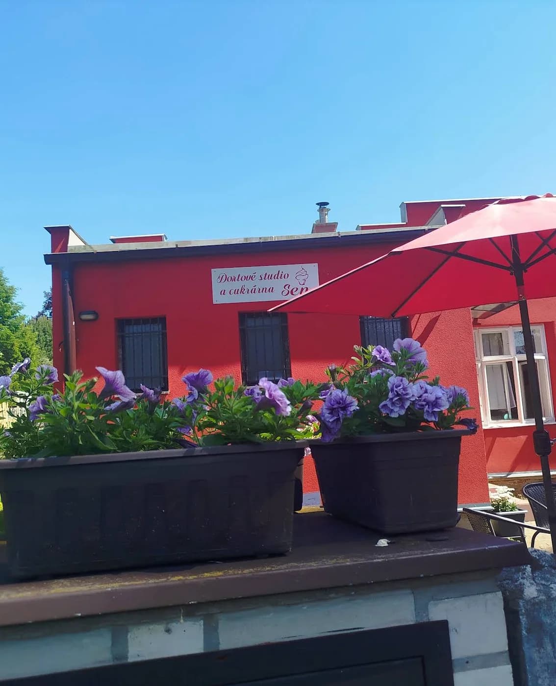Dortové studio a cukrárna Sen zvenku